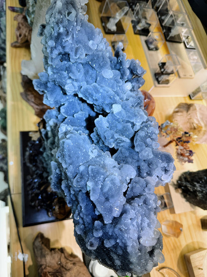 T-shape calcite with fluorite ,and very stunning quartz