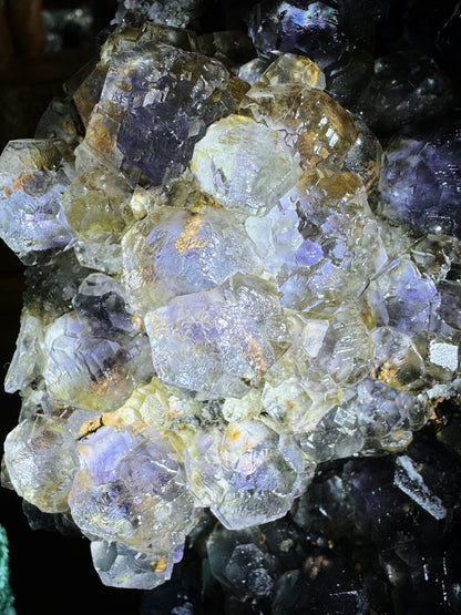 light with deep purple tanzanite fluorite