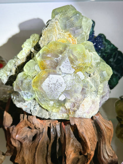 dreamlike green fluorite with purple heart